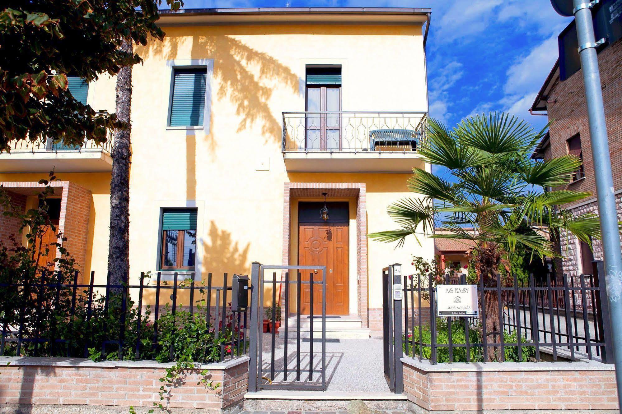 As Easy Apartment Assisi Bagian luar foto
